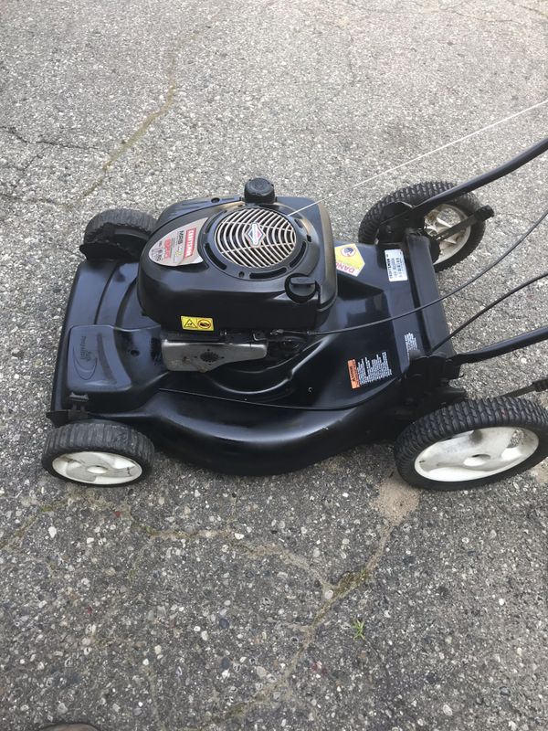 Craftsman self propelled lawn mower. Large wheels. Platinum series for Sale in Waterford