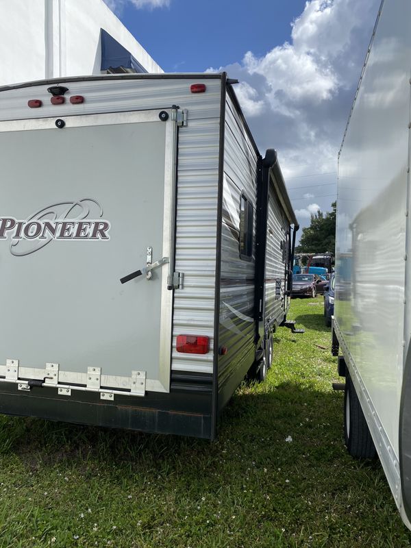 2018 Pioneer 28 foot RV camper travel trailer for Sale in Miami, FL ...