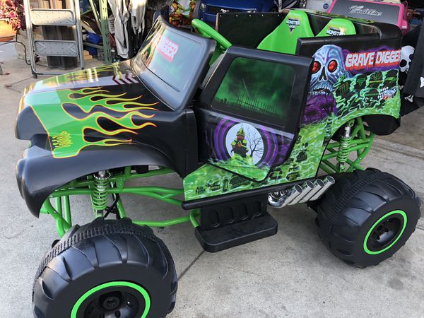 Grave Digger 24volt electric kids ride on cars power wheels for Sale in ...