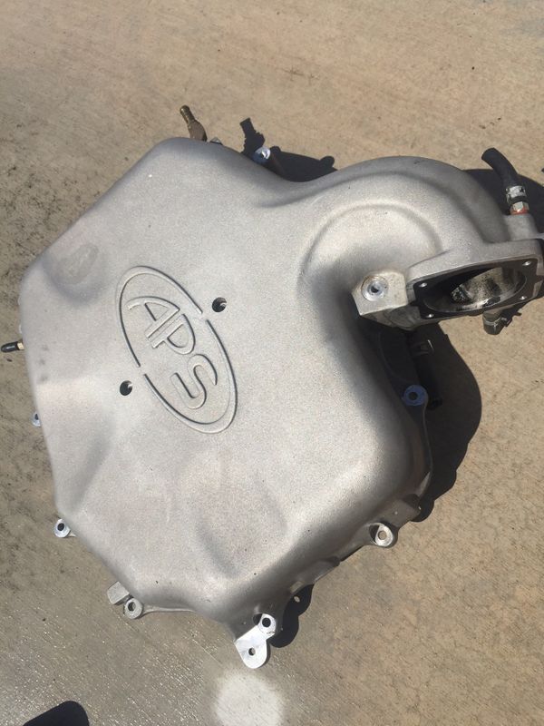 Nissan 350z Intake Manifold plenum APS spacer vq35de for Sale in Tustin