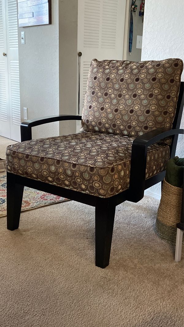 Accent chair for Sale in Tampa, FL - OfferUp