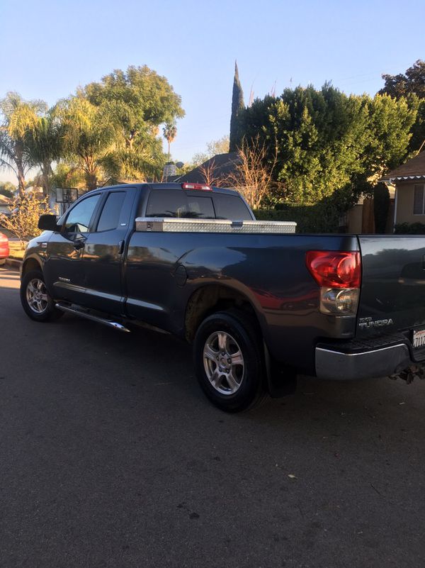 Toyota Tundra 4x4 SR5 W/8ft bed! for Sale in Los Angeles, CA - OfferUp
