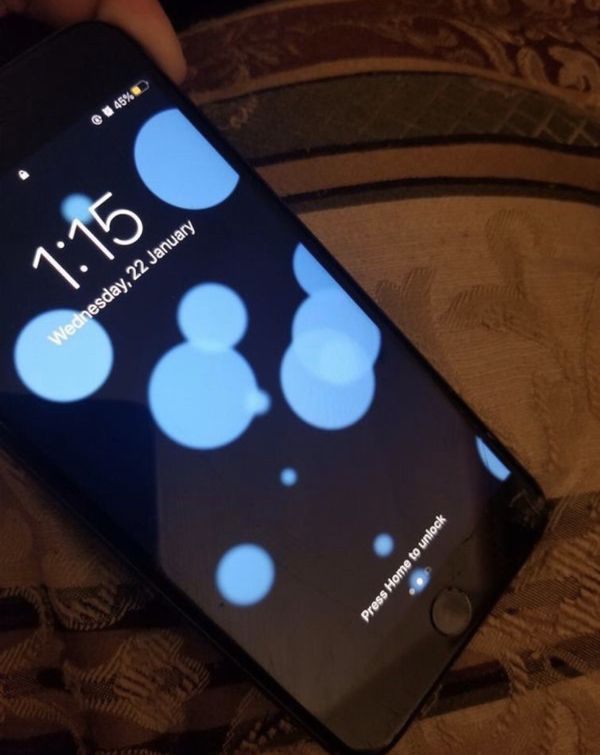 CHEAP IPHONE 8 PLUS (unlocked) for Sale in Bakersfield, CA - OfferUp