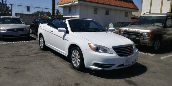 2011 Chrysler Sebring convertible.. ONLY 90k MILES for Sale in Oakland