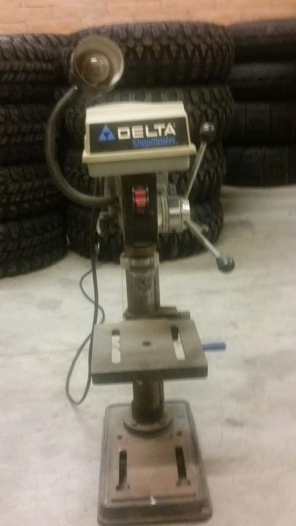 Delta dp200 Shopmaster 10-inch drill press for Sale in Chandler, AZ