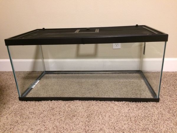 40 Gallon Terrarium / Aquarium / Tank for Reptiles for Sale in Puyallup ...