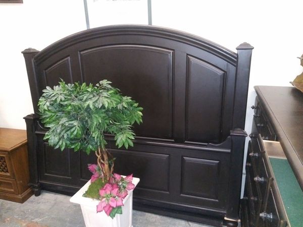 King Bedroom Furniture Set for Sale in Pasadena, TX - OfferUp