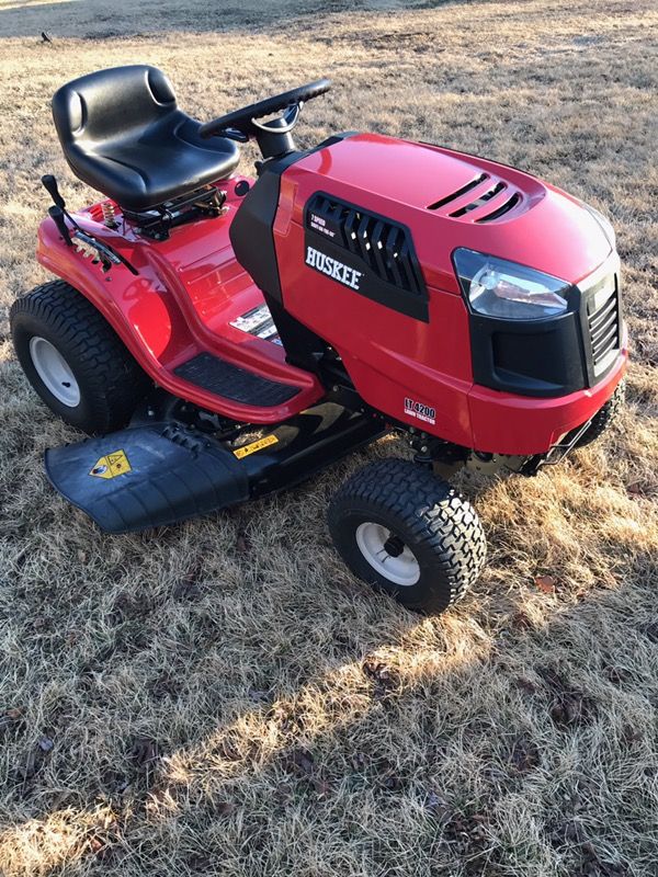 huskee lt4200 riding mower