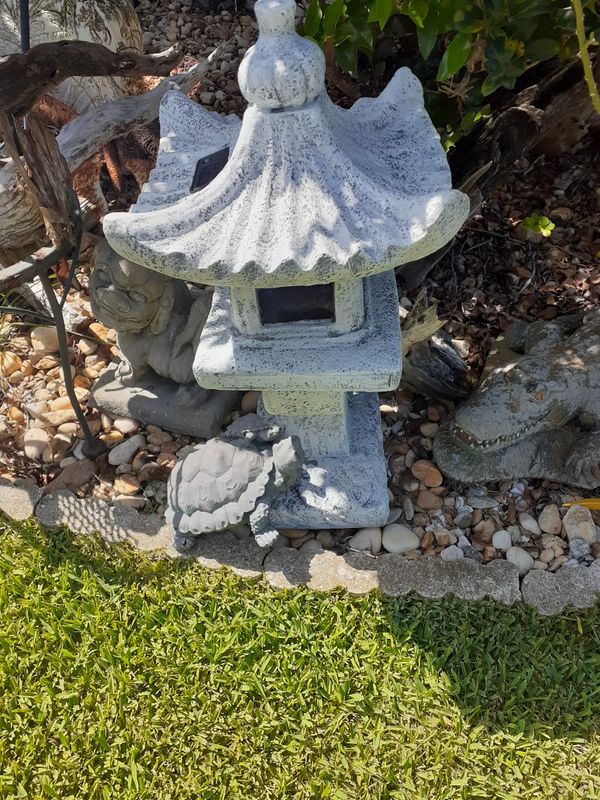 resin garden pagoda