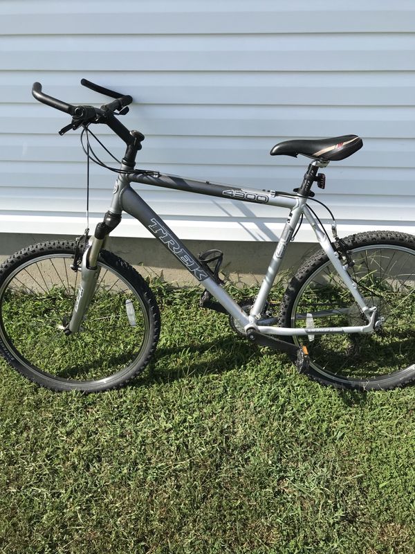 mens trek 4300 mountain bike