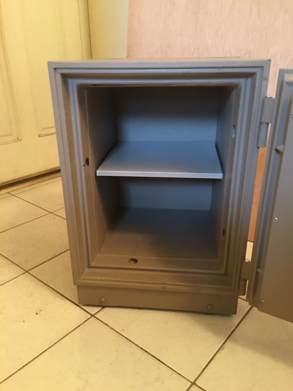 Office Safe by Major Safe Co. Model 1712 for Sale in Long Beach, CA