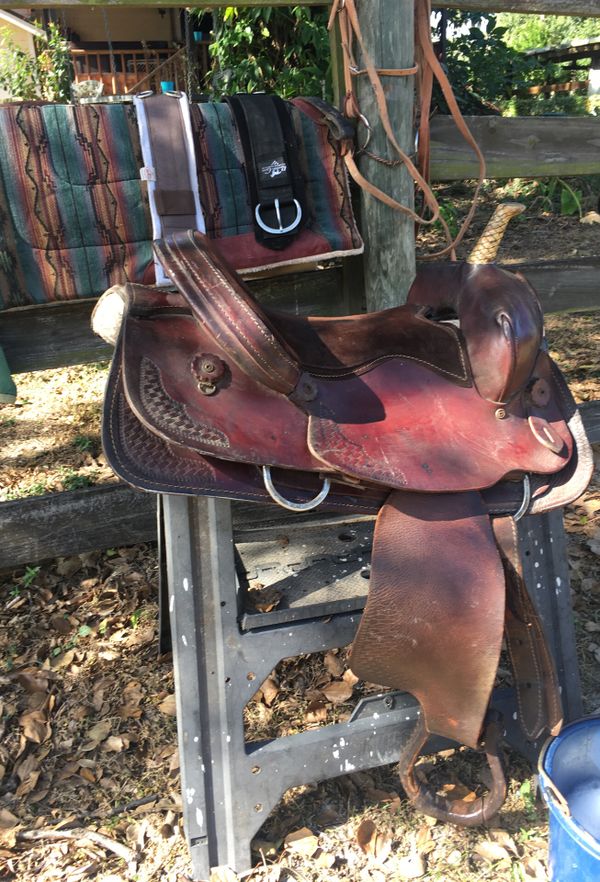 Triple c saddlery roping saddle for Sale in Brandon, FL - OfferUp