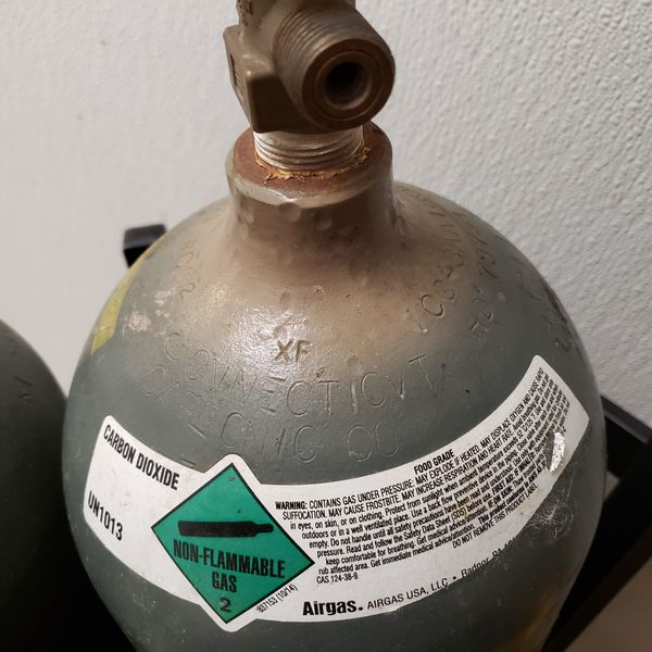 3-airgas-co2-cylinders-tanks-20lbs-for-sale-in-naperville-il-offerup