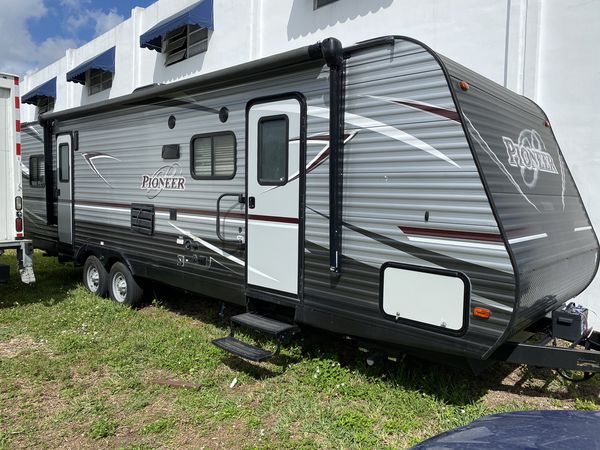 28 ft pioneer travel trailer