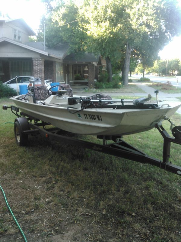 15 ft Monark for Sale in Mineral Wells, TX - OfferUp
