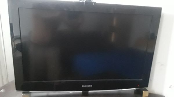 Samsung 27 inch flat screen TV for Sale in Lauderdale Lakes, FL - OfferUp