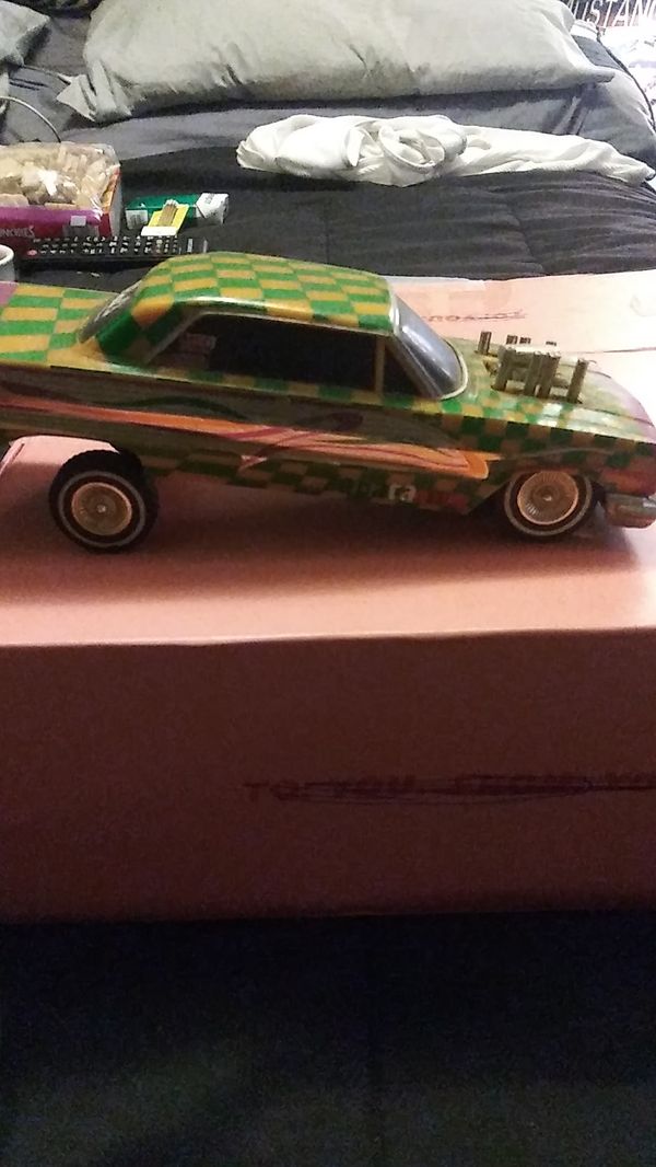 Joker remote control front and rear hydraulic lowrider car