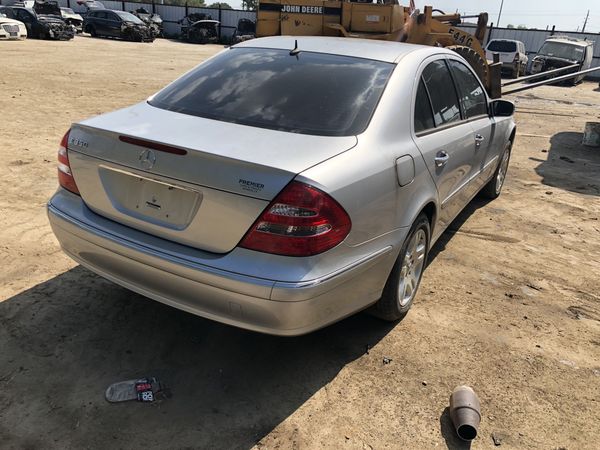 2006 Mercedes Benz E350 for parts PARTS ONLY for Sale in Dallas, TX