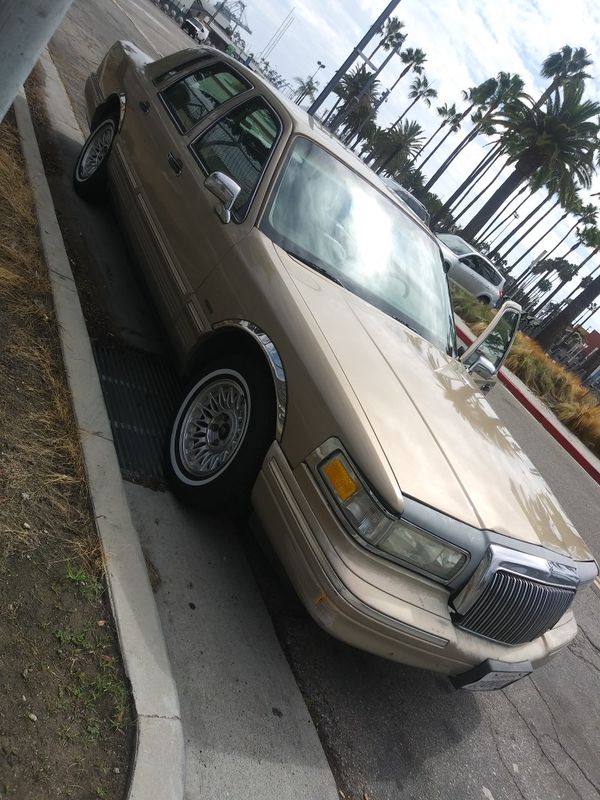 96 Lincoln Town Car for Sale in San Pedro, CA OfferUp
