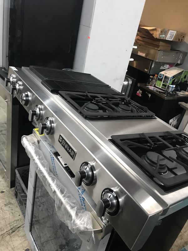 48” JennAir gas cooktop downdraft with blower for Sale in Chula Vista