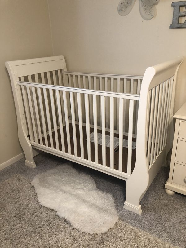 Pottery barn sleigh crib for Sale in Spring, TX - OfferUp