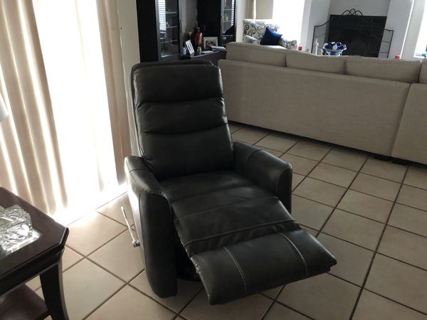 kanes leather sofa recliners