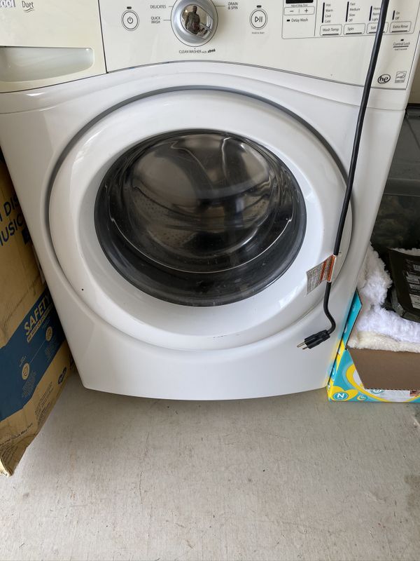 Washer and dryer set (used), Whirlpool, WFW70HEBW0 for Sale in Killeen, TX OfferUp