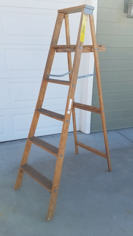 6' 'A' frame wooden ladder for Sale in Ramona, CA OfferUp