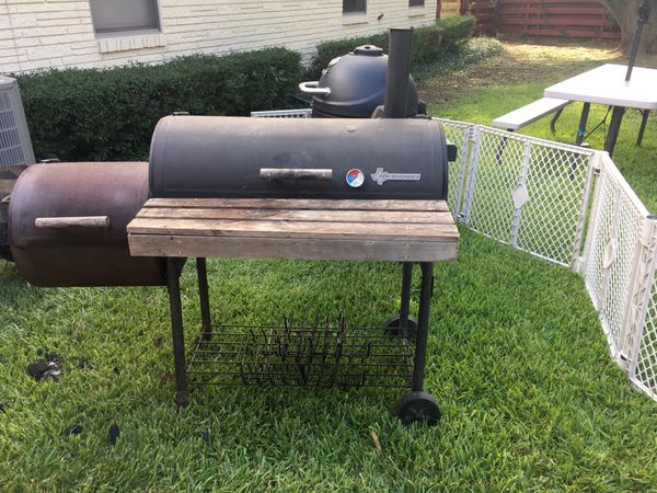 New Braunfels Smoker Grill for Sale in Fort Worth, TX - OfferUp