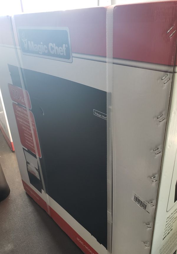 Magic Chef Chest Deep Freezer 7.0 Cu. Ft. Black for Sale in Stone