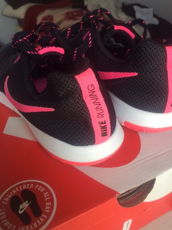 womens nike running shoes size 10