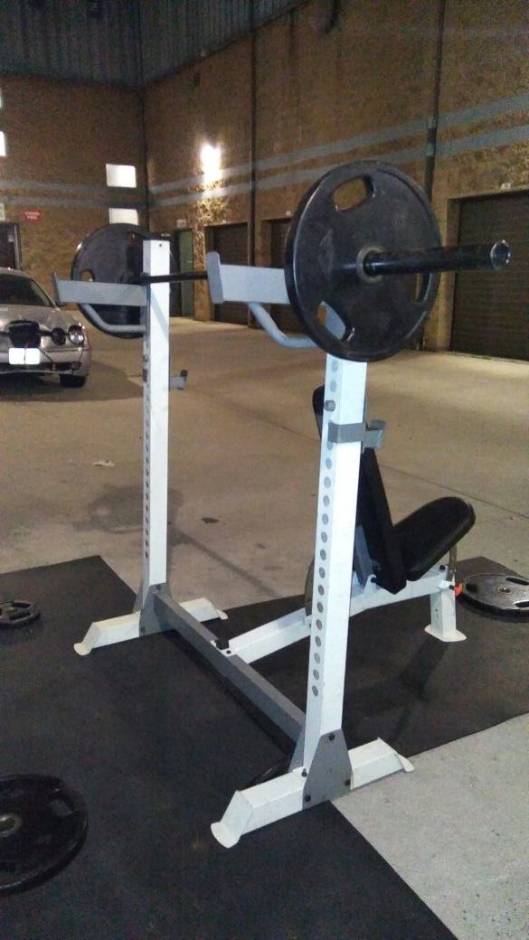 Fitness gear pro OB / 600 weight bench for Sale in Commerce, CA OfferUp