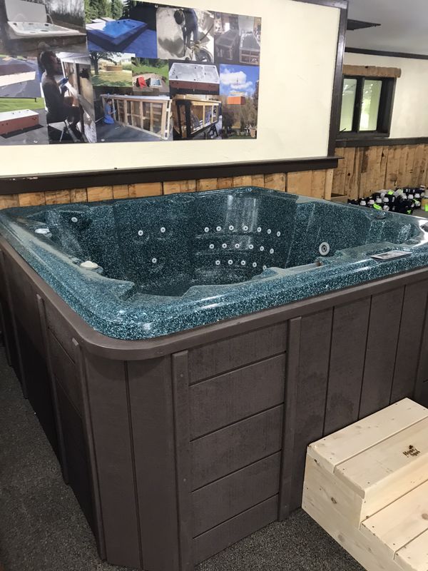 Used honey Spas hot tub ready for delivery for Sale in Mohnton, PA