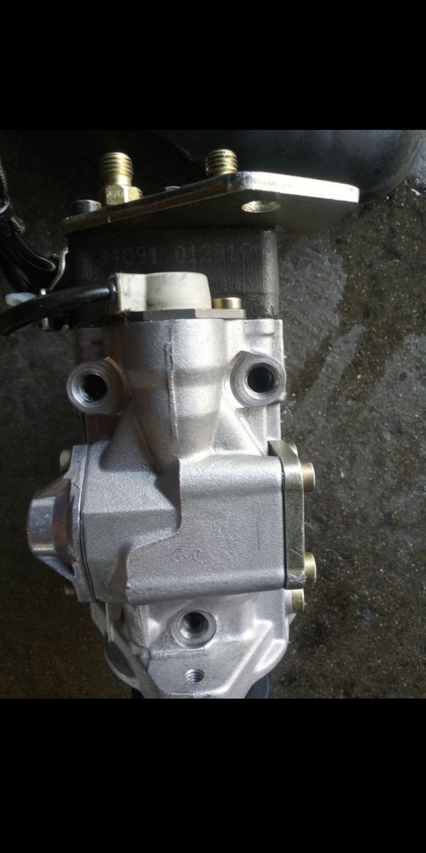 2002 Volkswagen Jetta Tdi Injection Pump 2002 Volkswagen Jetta TDI manual tranny fuel injection pump for Sale in
