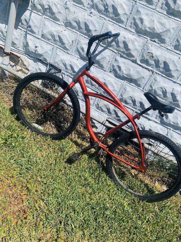 red huffy beach cruiser