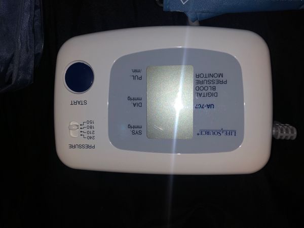 Life source blood pressure monitor for Sale in Phoenix, AZ - OfferUp
