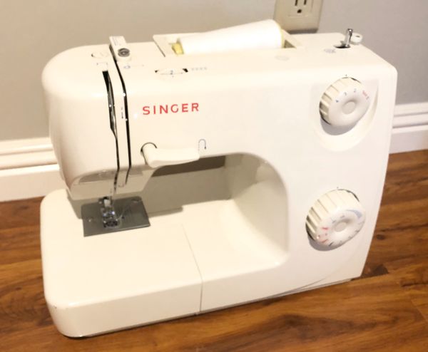 Singer Sewing Machine Model 50t8 E99670 Excellent Condition for Sale in