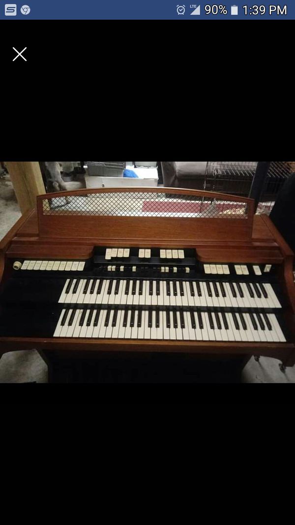 Organ. Hammond. for Sale in Portsmouth, VA - OfferUp