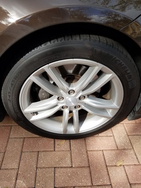 Tesla Model S Rim 19"x8" bolt pattern 5x120 wheel oem for Sale in Miami