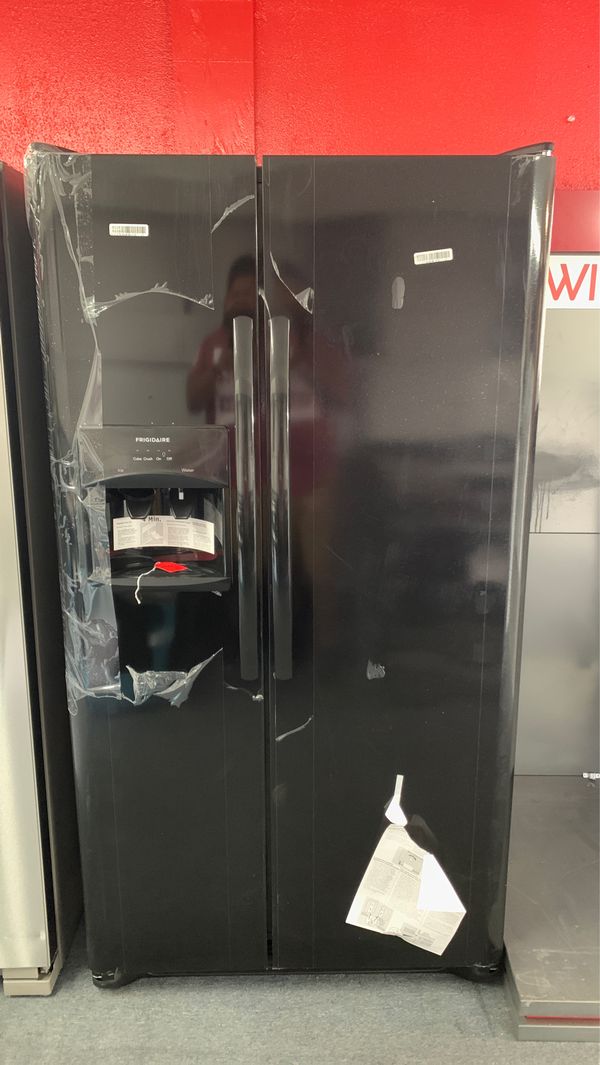 New scratch and dent Frigidaire 25 cubic black sidebyside