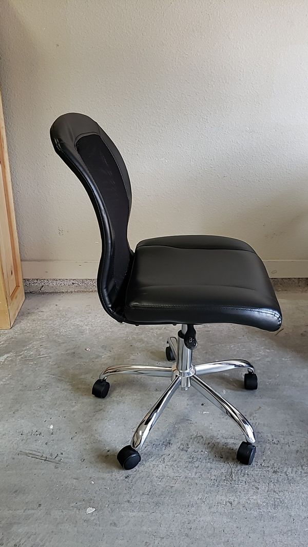 Rolling desk chair for Sale in Corpus Christi, TX OfferUp