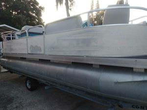 New and Used Pontoon boat for Sale in Lakeland, FL - OfferUp
