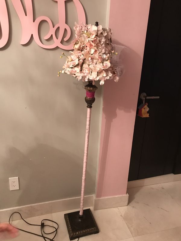 Floor Lamp girls for Sale in North Miami Beach, FL - OfferUp