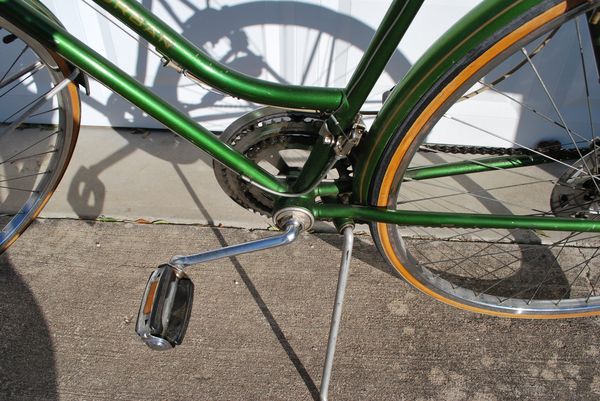 schwinn suburban bicycle