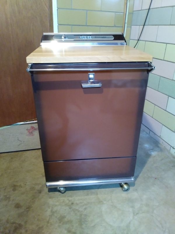 Kitchen Aid Vintage portable dishwasher with butcherblock top. for Sale in Uniontown, OH OfferUp