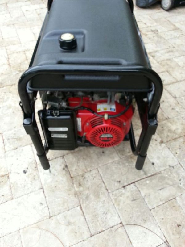 Black Max 8125 Generator