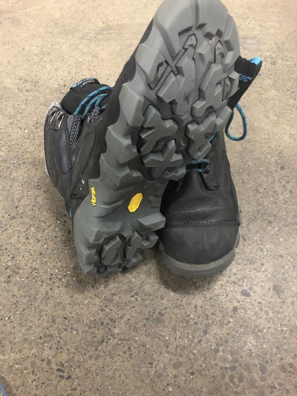 hi tec vibram boots