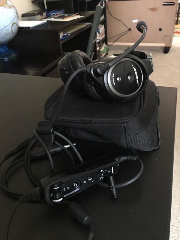 A20 bose pilot headset with bluetooth for Sale in Plantation, FL - OfferUp