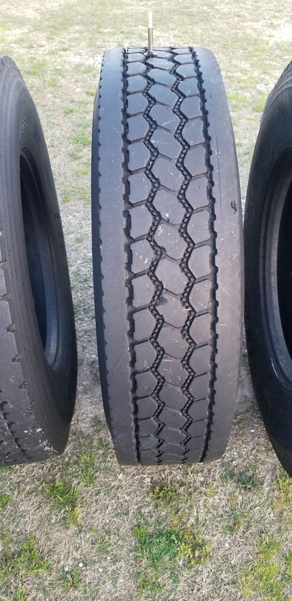 295 75 22.5 semi truck tires for Sale in Mesquite, TX - OfferUp