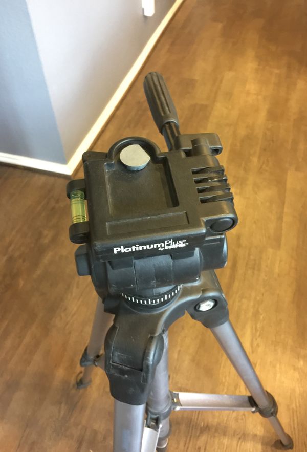 SunPak Ultra 7500TM Camera Tripod for Sale in Pflugerville, TX OfferUp